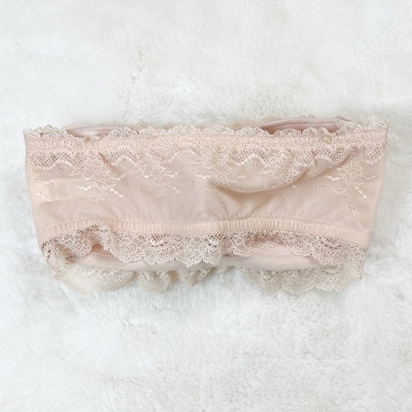 NEW Spanx Undietectable Lace Better Bandeau Creme Blush - Picture 6 of 7